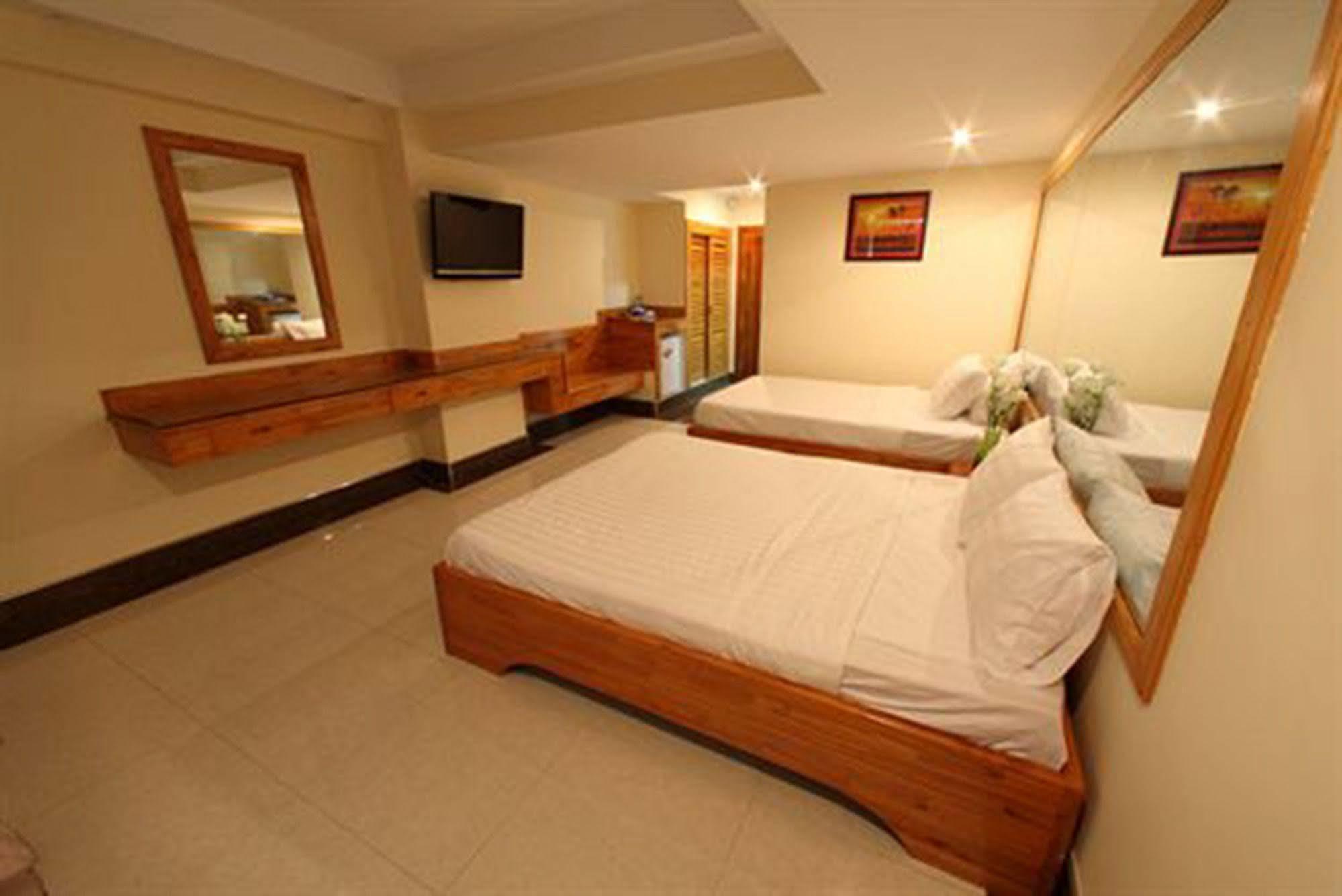 Lucky Star 2 Hotel Phnom Penh Eksteriør bilde