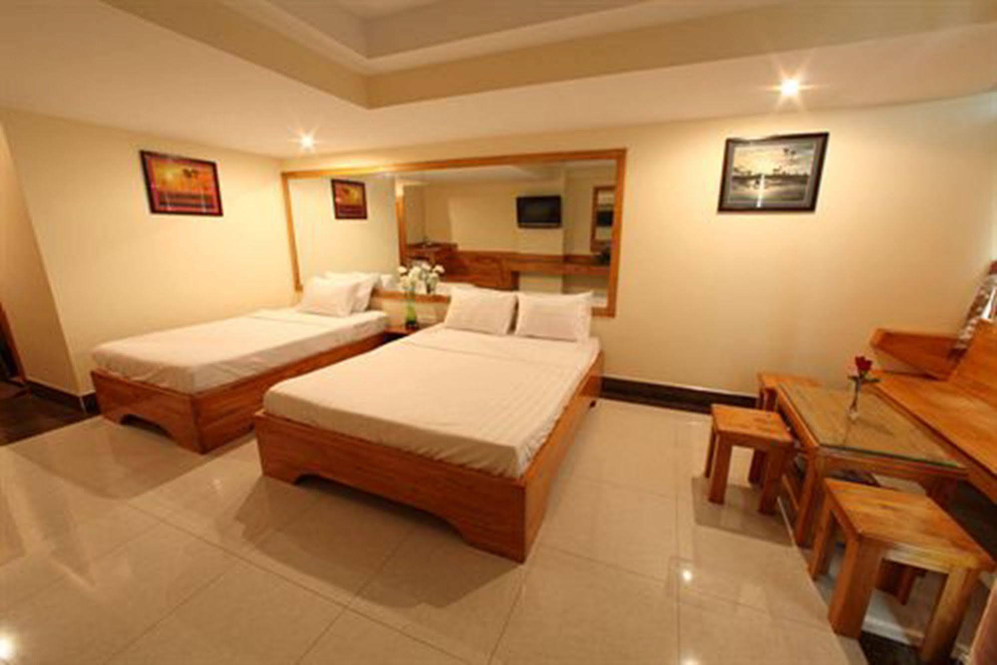Lucky Star 2 Hotel Phnom Penh Eksteriør bilde