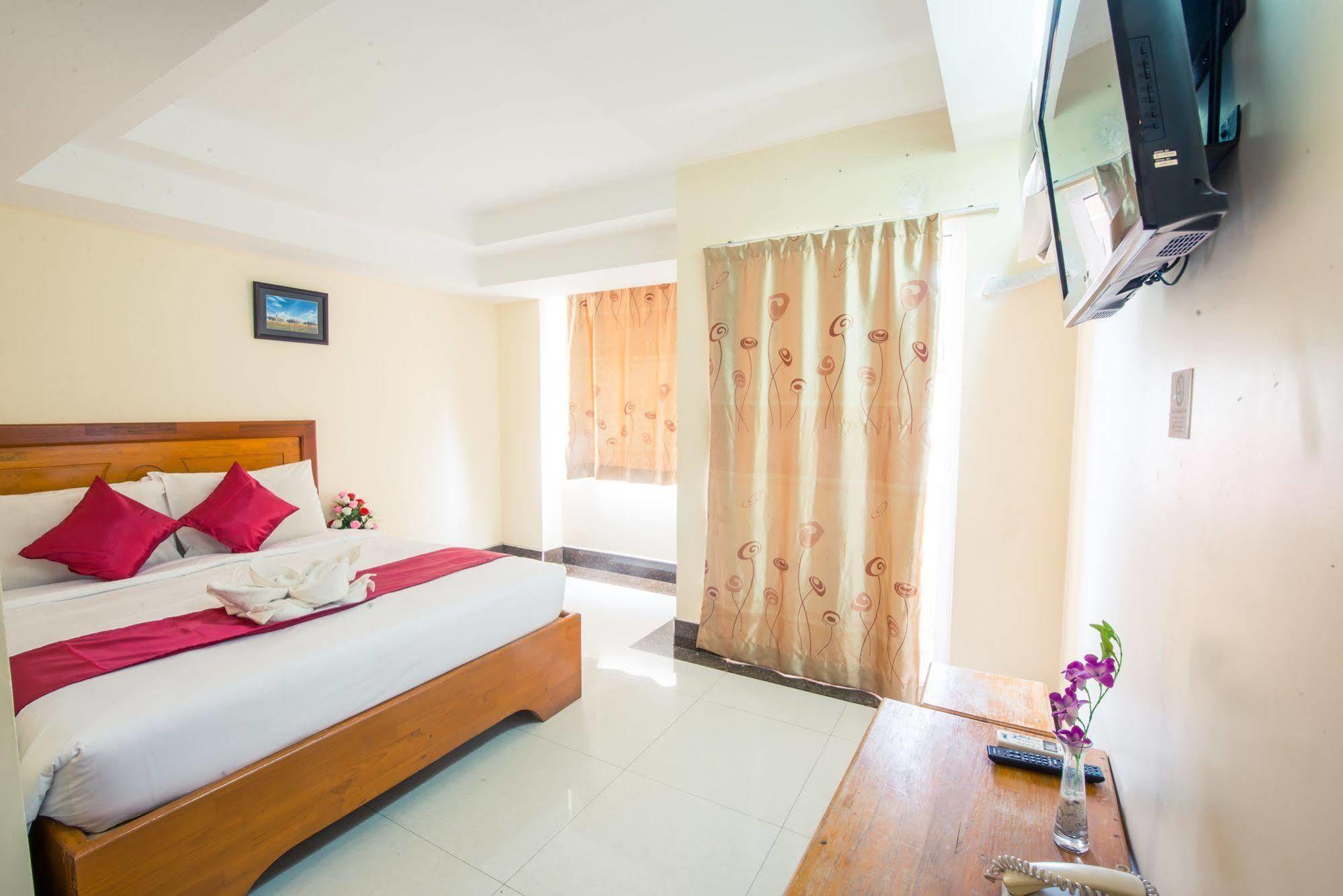 Lucky Star 2 Hotel Phnom Penh Eksteriør bilde